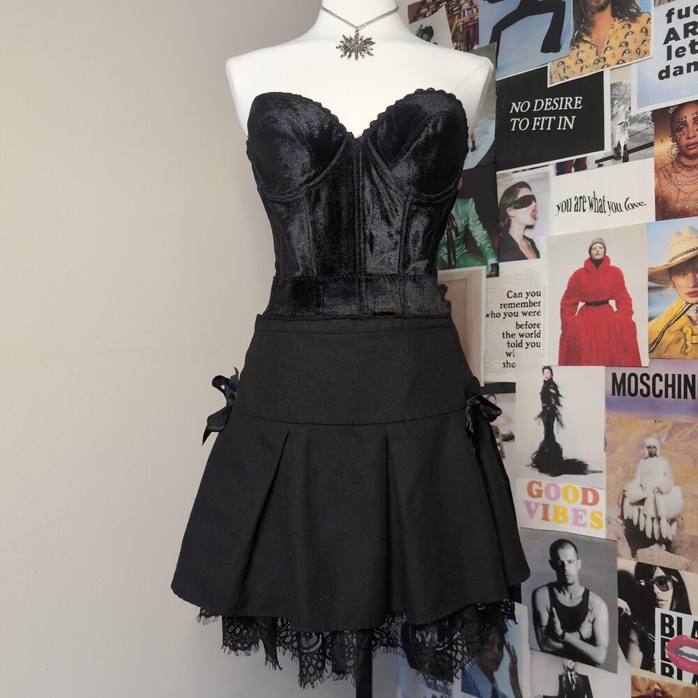 Black Velvet Sweetheart Corset Top Vintage